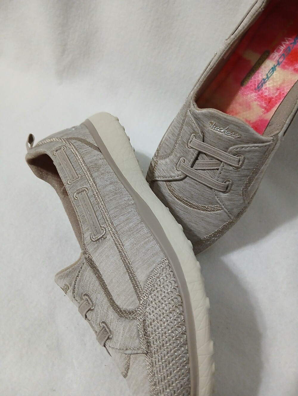 Skechers Women's Beige/Tan Slip-On Moccasin Sneaker Size 8.5 - Picture 14 of 14
